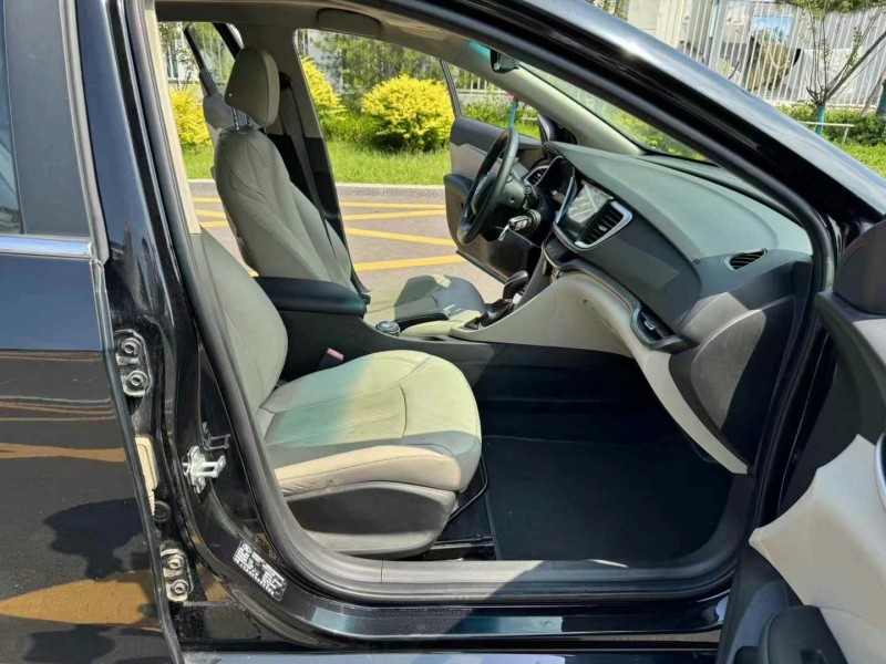 济宁17年别克英朗6