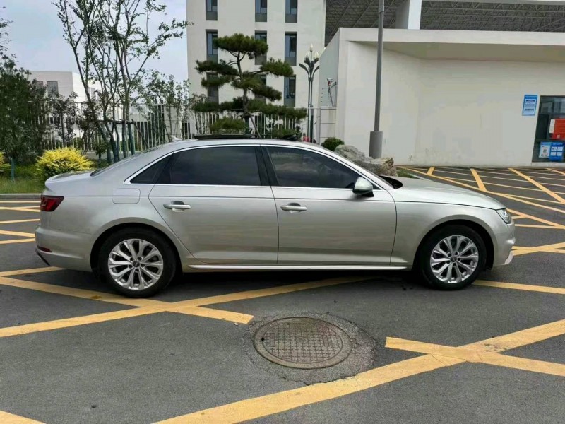 济宁19年奥迪A4L3