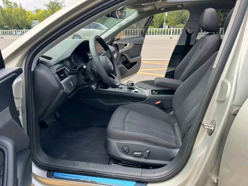 济宁19年奥迪A4L7