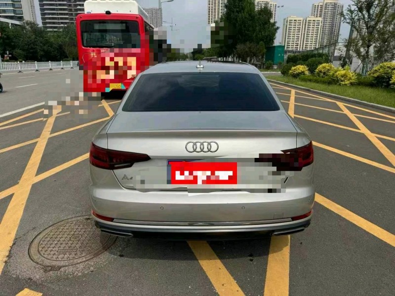 济宁19年奥迪A4L9