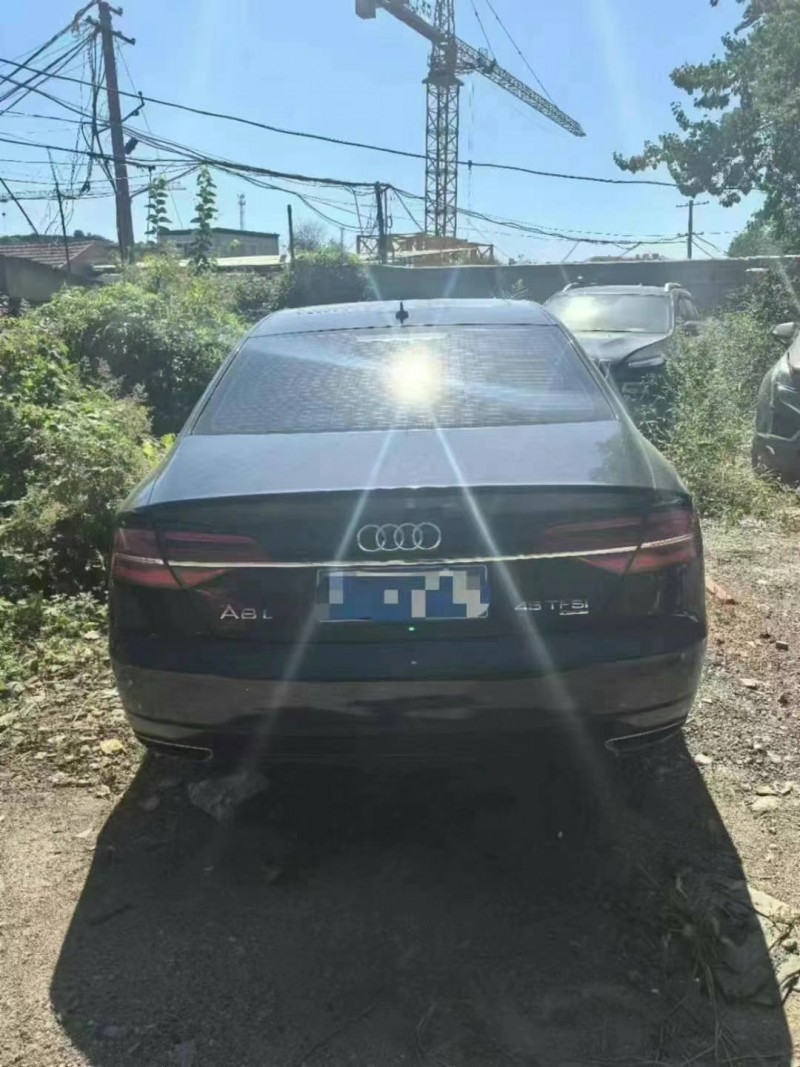 枣庄17年奥迪A8L9