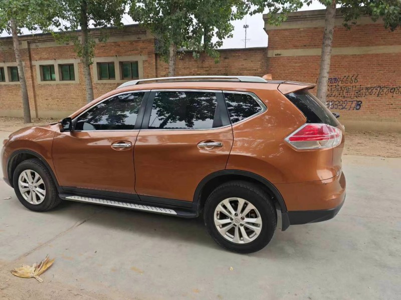 保定15年日产奇骏4