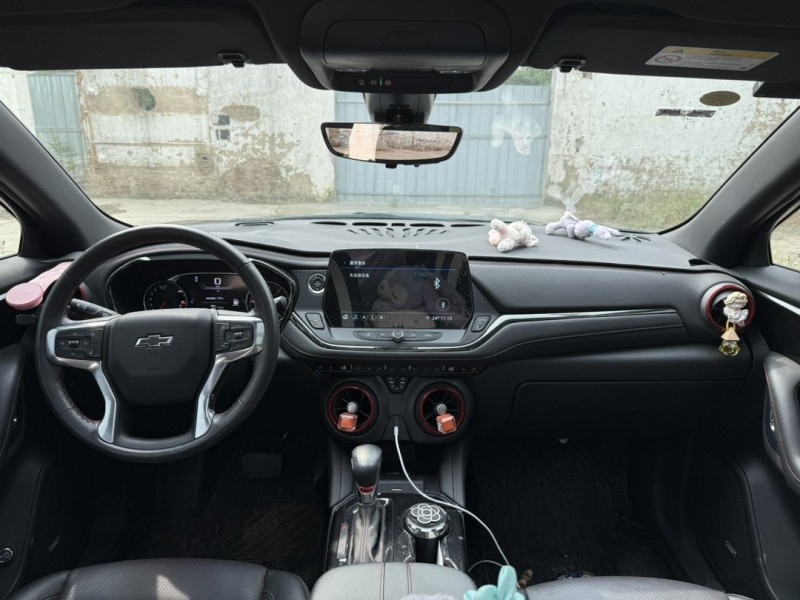 郑州23年雪佛兰开拓者9