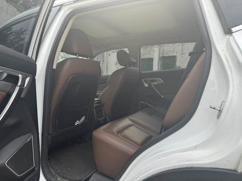 郑州17年吉利博越5