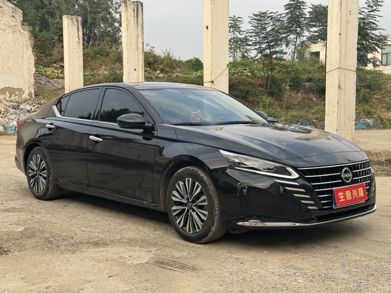 郑州23年日产天籁2