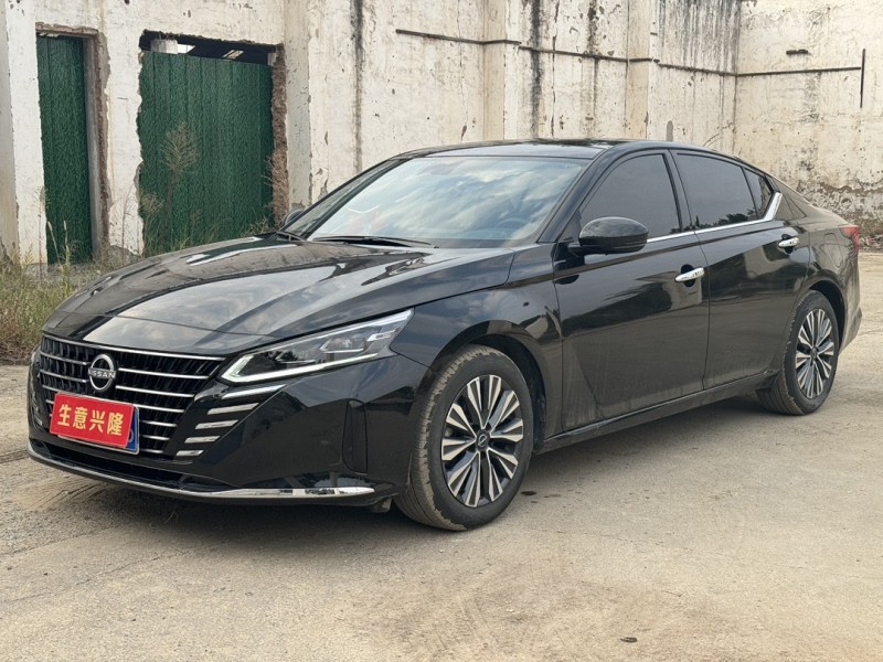 郑州23年日产天籁3