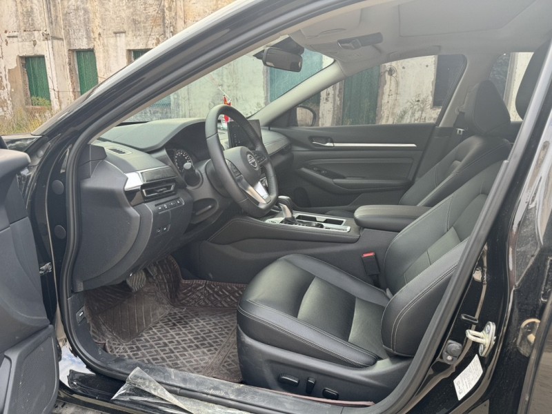 郑州23年日产天籁4