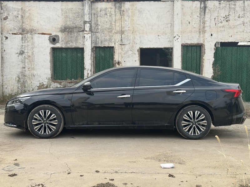 郑州23年日产天籁9