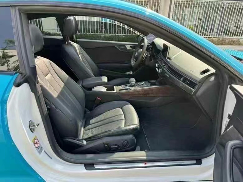 济宁19年奥迪A55