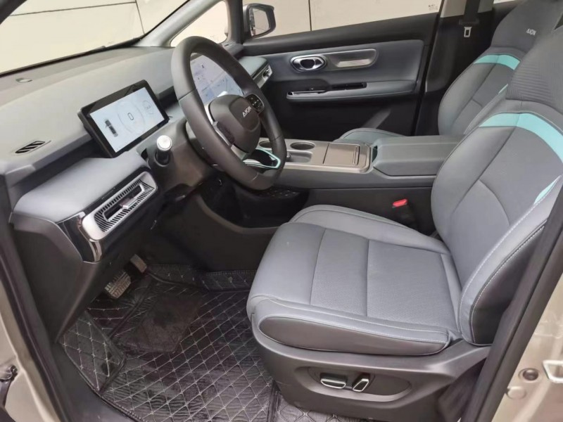 保定23年传祺埃安Y8