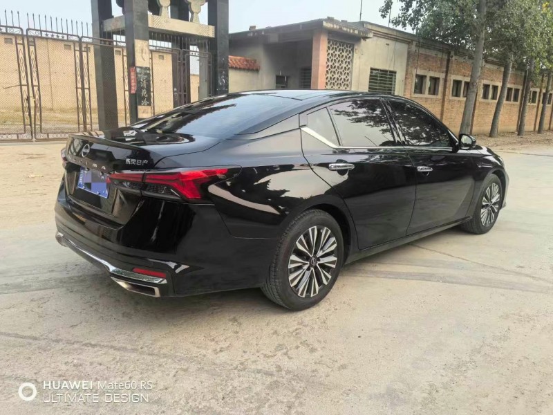 保定23年日产天籁4