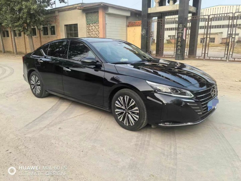 保定23年日产天籁5