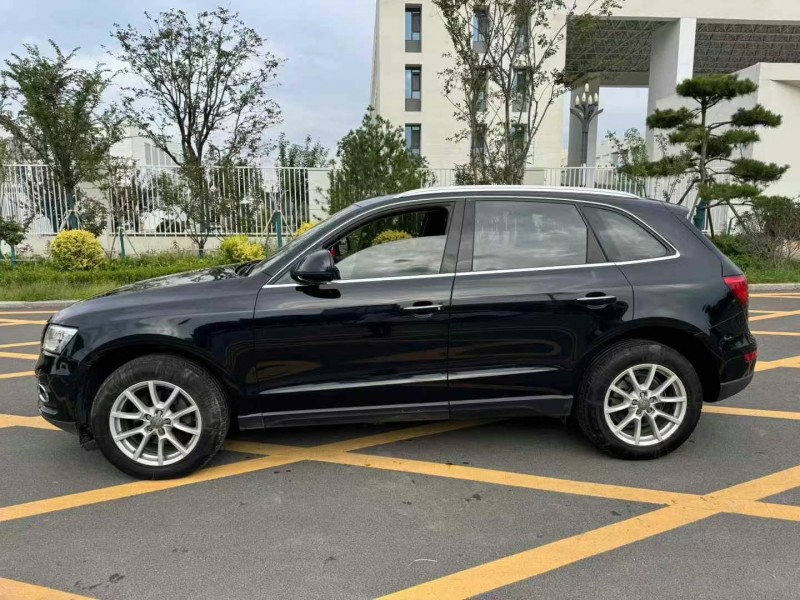 济宁16年奥迪Q53