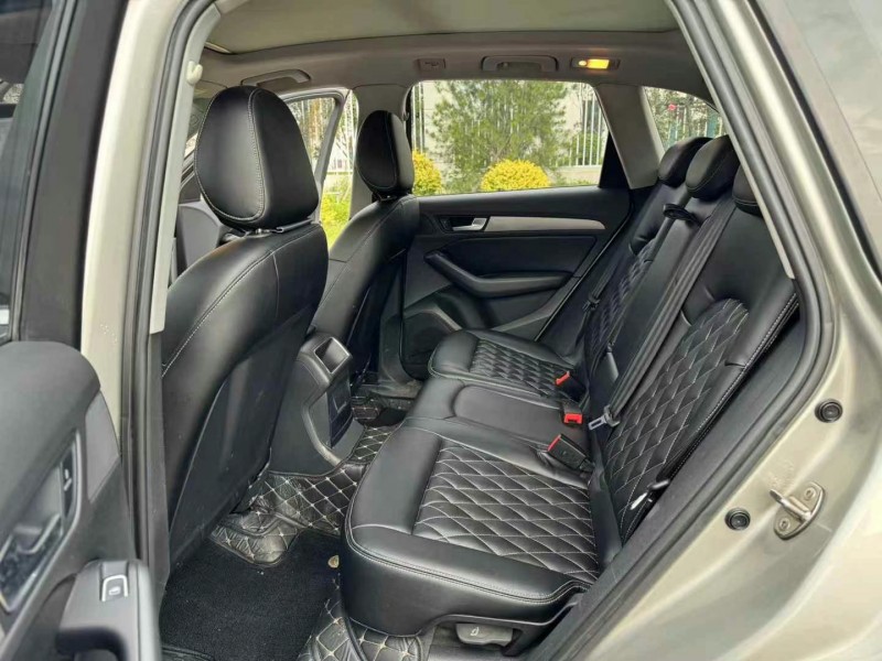 济宁16年奥迪Q54