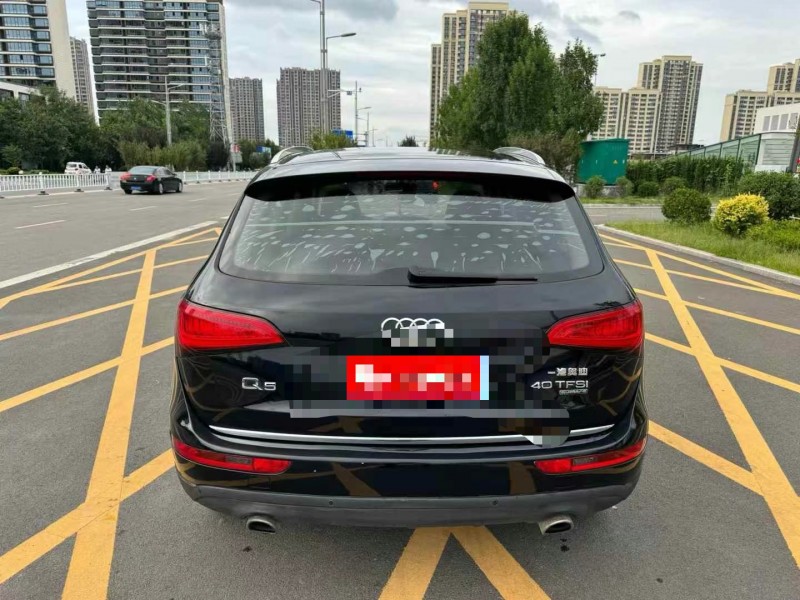 济宁16年奥迪Q59