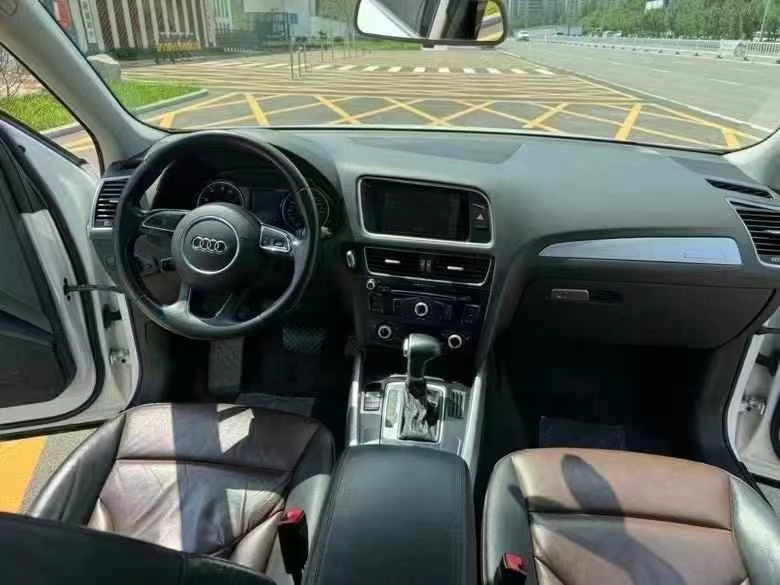 济宁16年奥迪Q55