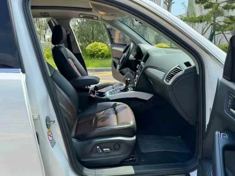 济宁16年奥迪Q56