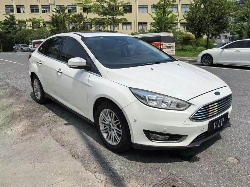 广州17年福特福克斯2