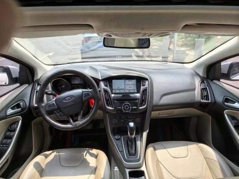 广州17年福特福克斯9