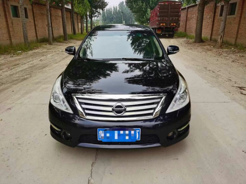 保定12年日产天籁1