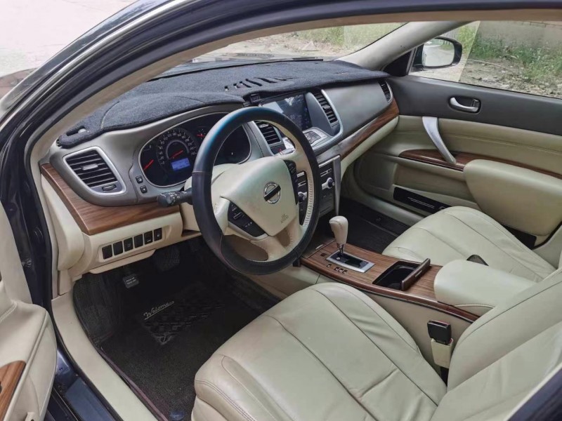 保定12年日产天籁6