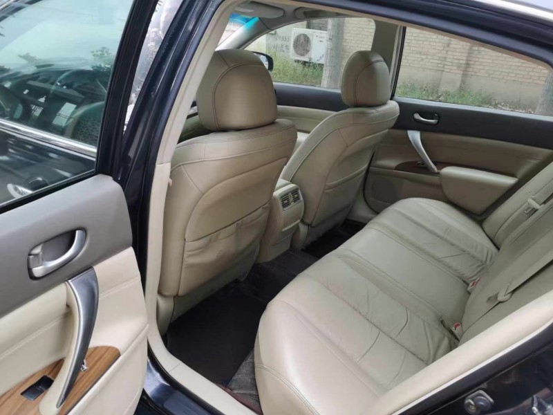 保定12年日产天籁8