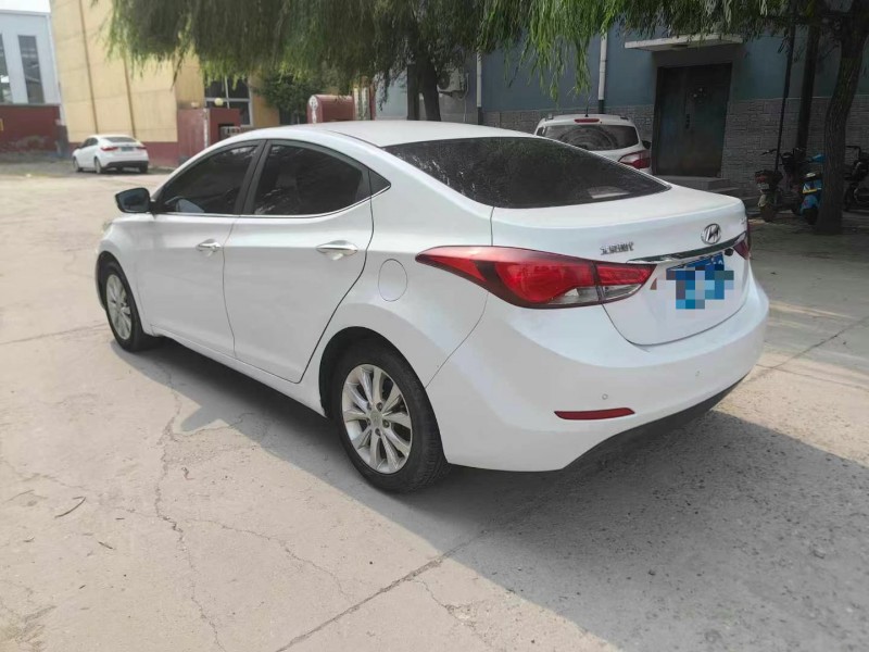 保定16年现代朗动5