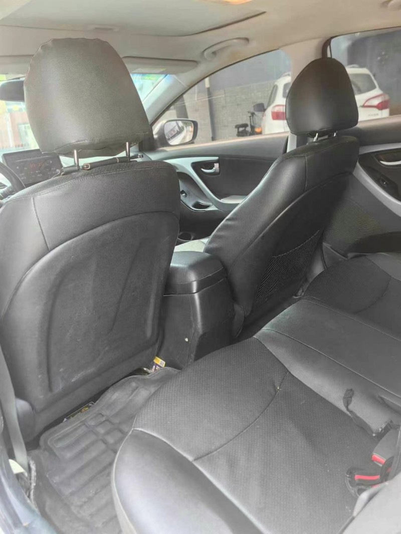 保定16年现代朗动8