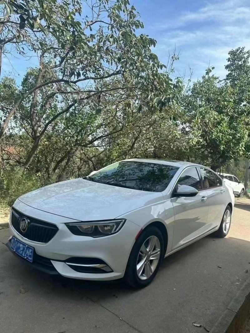 济南19年别克君威3