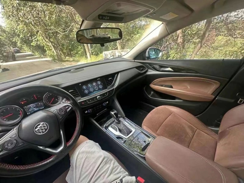 济南19年别克君威4