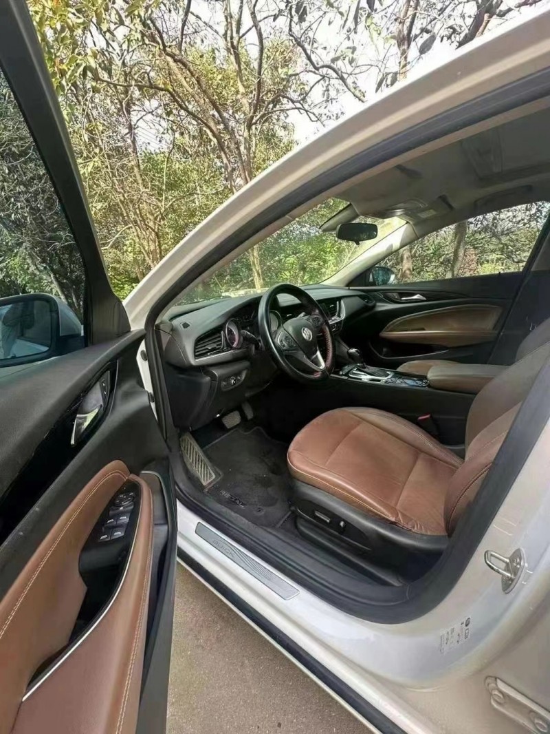 济南19年别克君威5