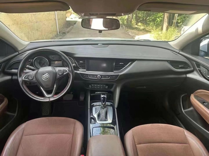 济南19年别克君威6