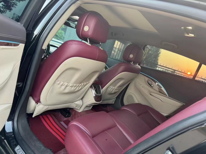 济宁16年别克君越5