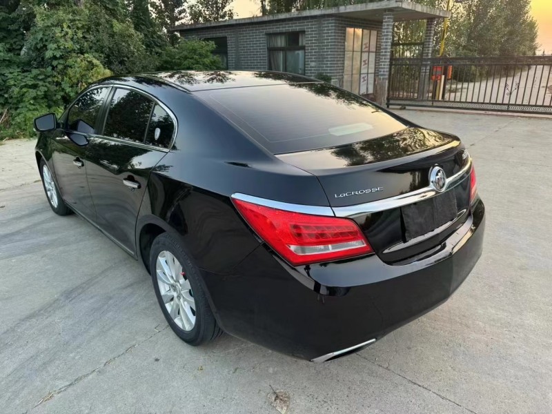 济宁16年别克君越7