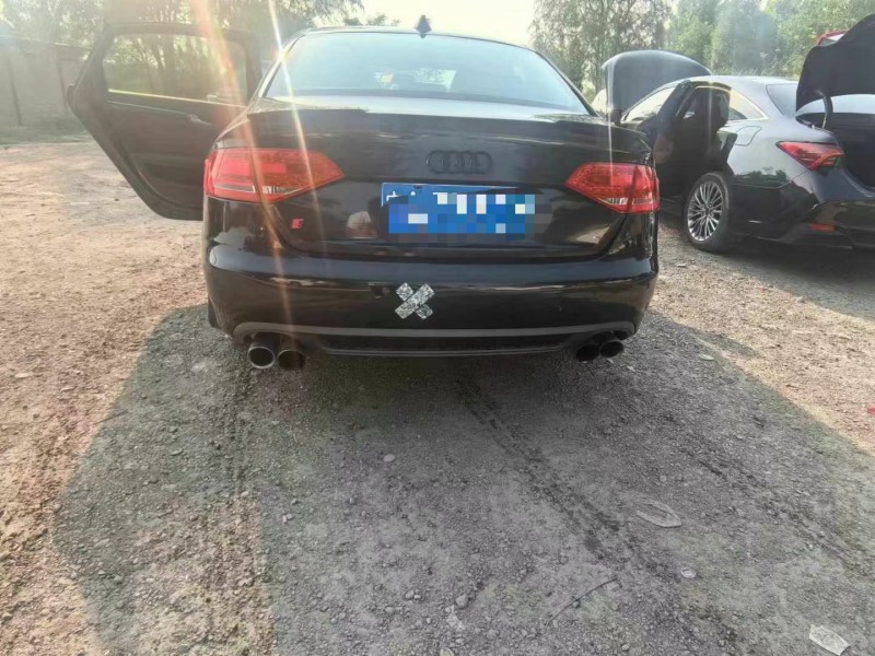 保定12年奥迪A4L9