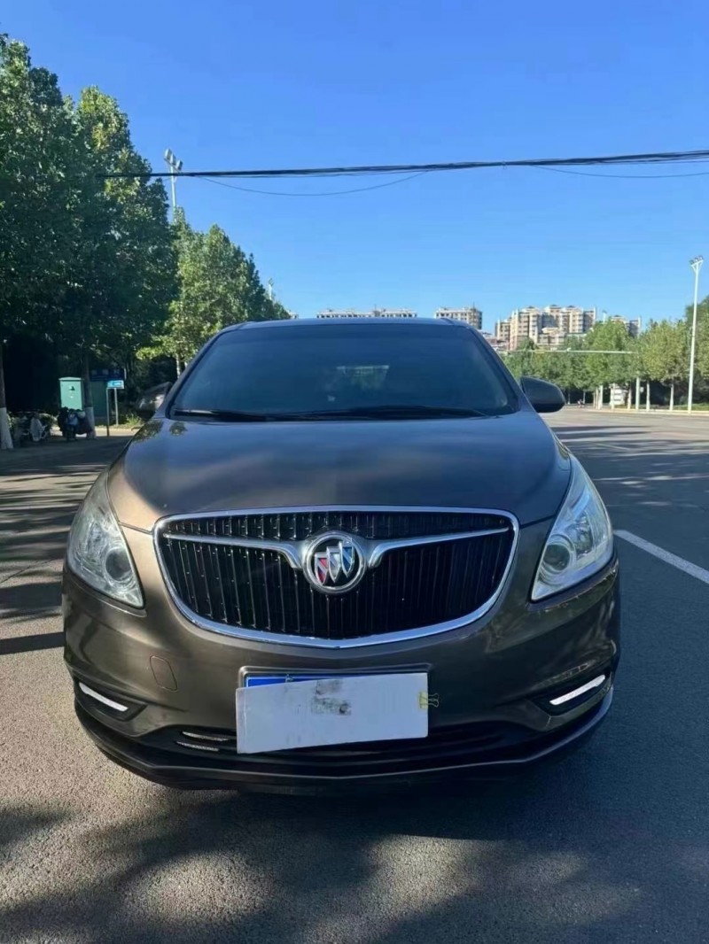 保定18年别克GL81