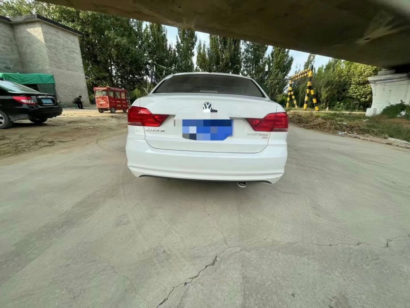 保定17年大众桑塔纳9