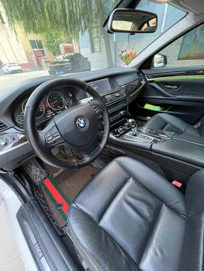 保定11年宝马5系6