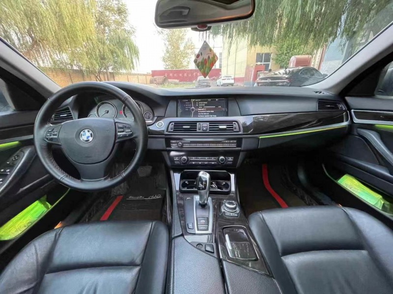 保定11年宝马5系7