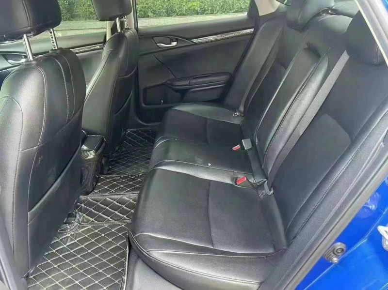 深圳21年本田思域7