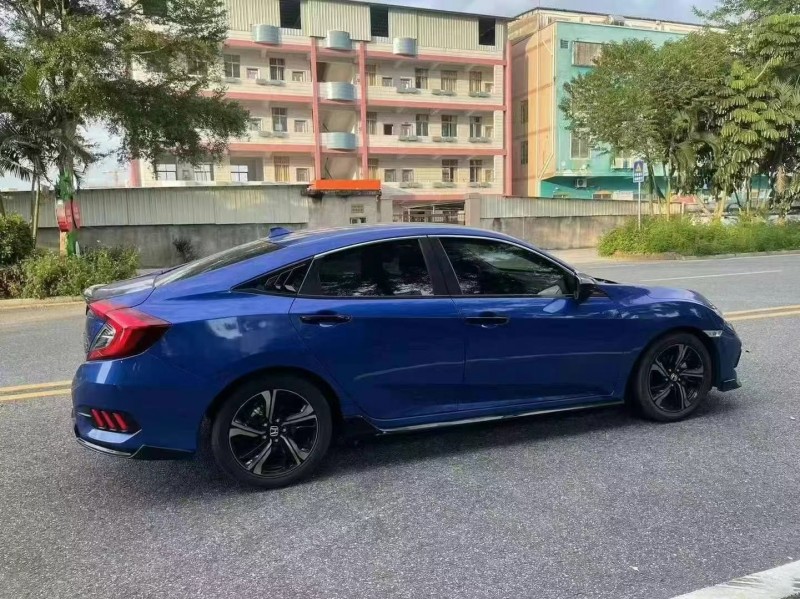 深圳21年本田思域8