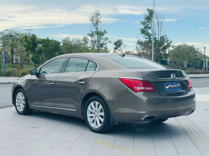 东莞15年别克君越8