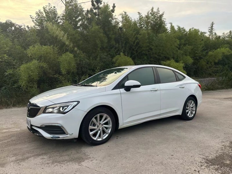 临沂19年别克威朗2