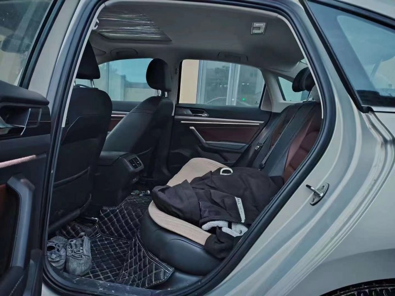 潍坊18年大众朗逸6