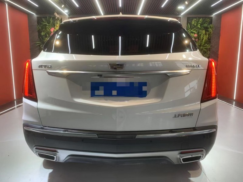 襄陽20年凱迪拉克XT55