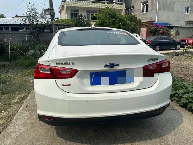 成都17年雪佛兰迈锐宝8