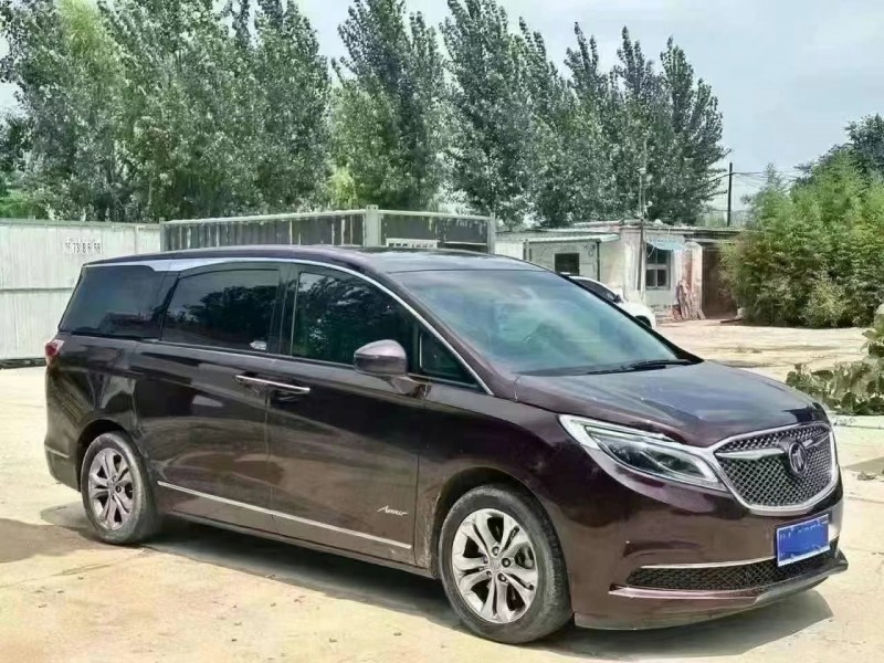 济宁17年别克GL82