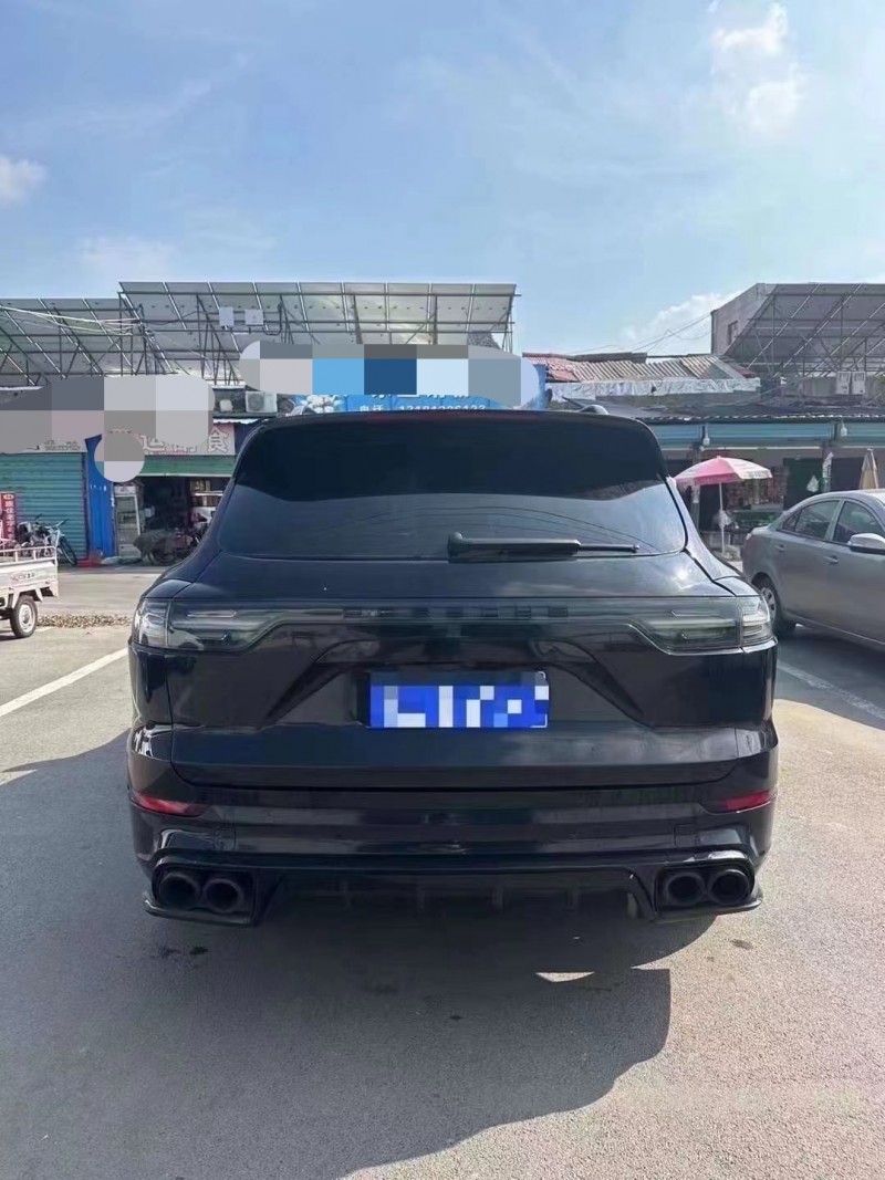 济南15年保时捷卡宴9