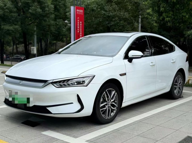 广州23年比亚迪秦2