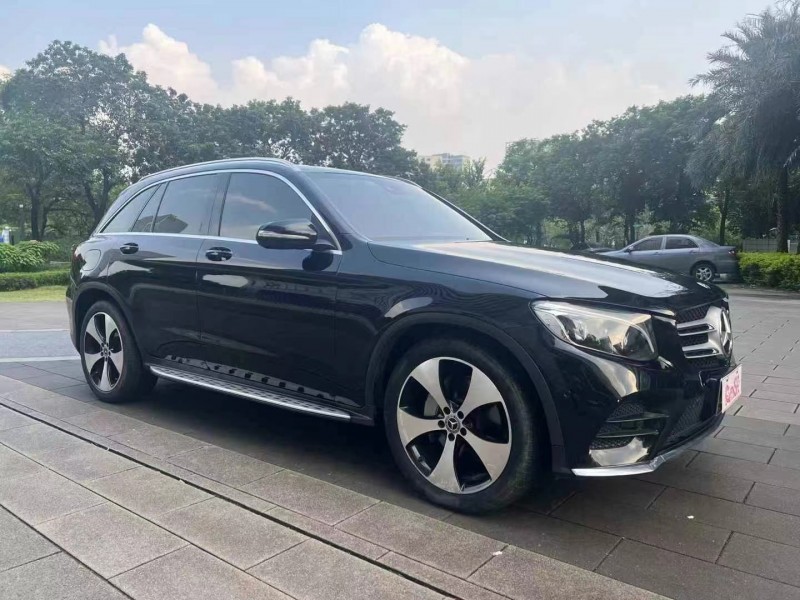 广州17年奔驰GLC3